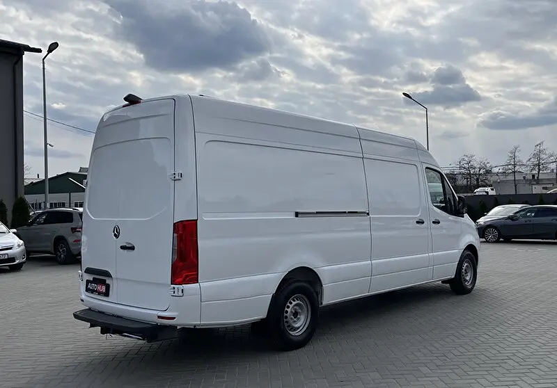 Mercedes-Benz V-Class 2021 photo 5
