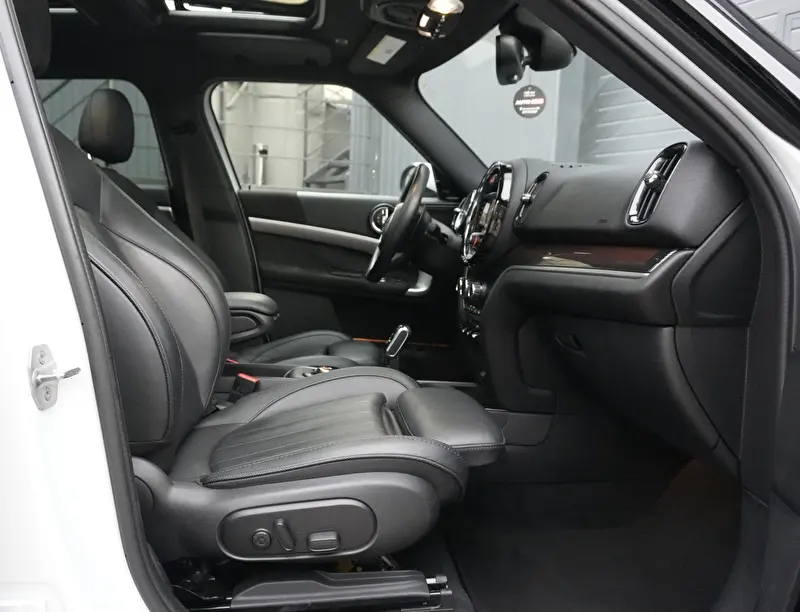 MINI Countryman 2019 фото 10