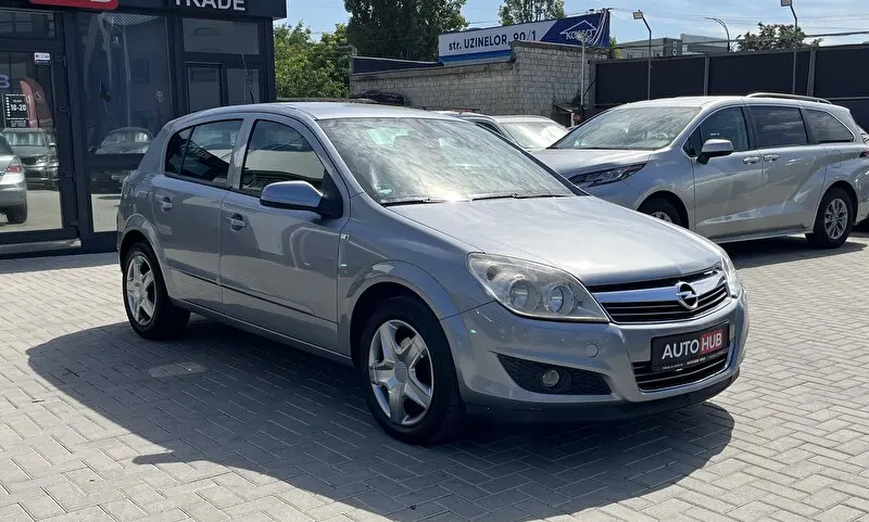 Opel Astra 2008 фото 2