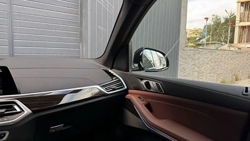 BMW X5 2023 фото 10