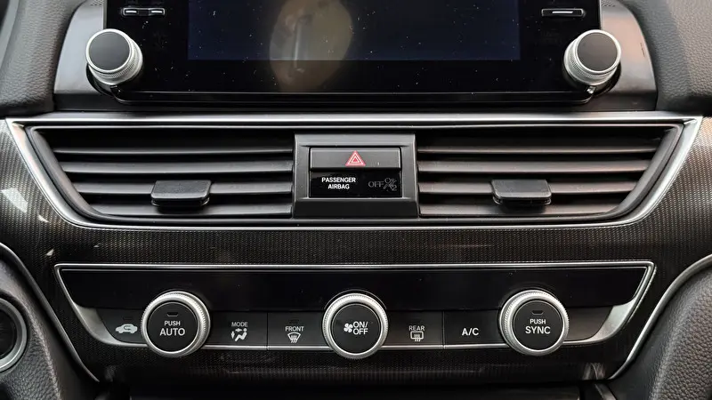 Honda Accord 2017 photo 11