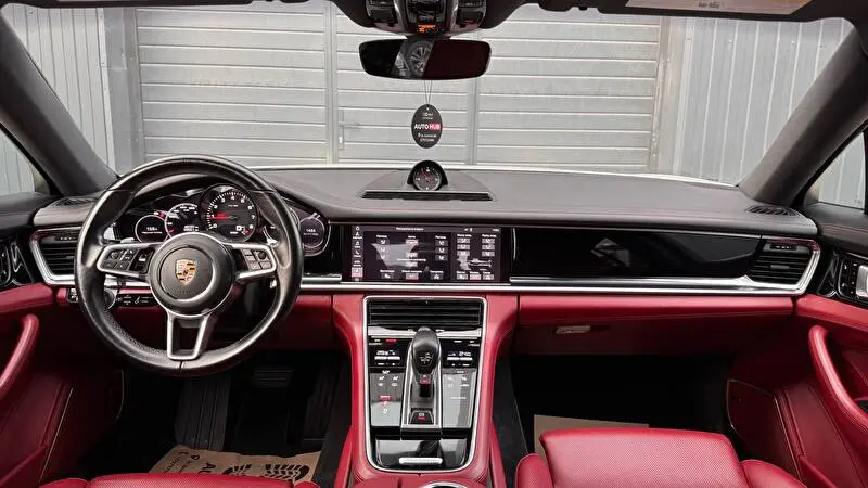 Porsche Panamera 2018 фото 14
