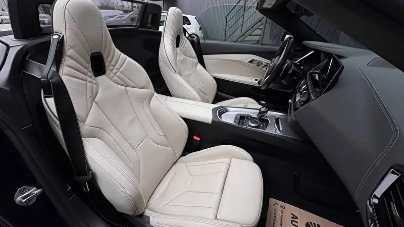 BMW Z4 2023 foto 14