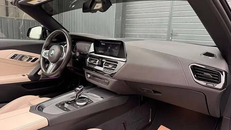 BMW Z4 2023 foto 15