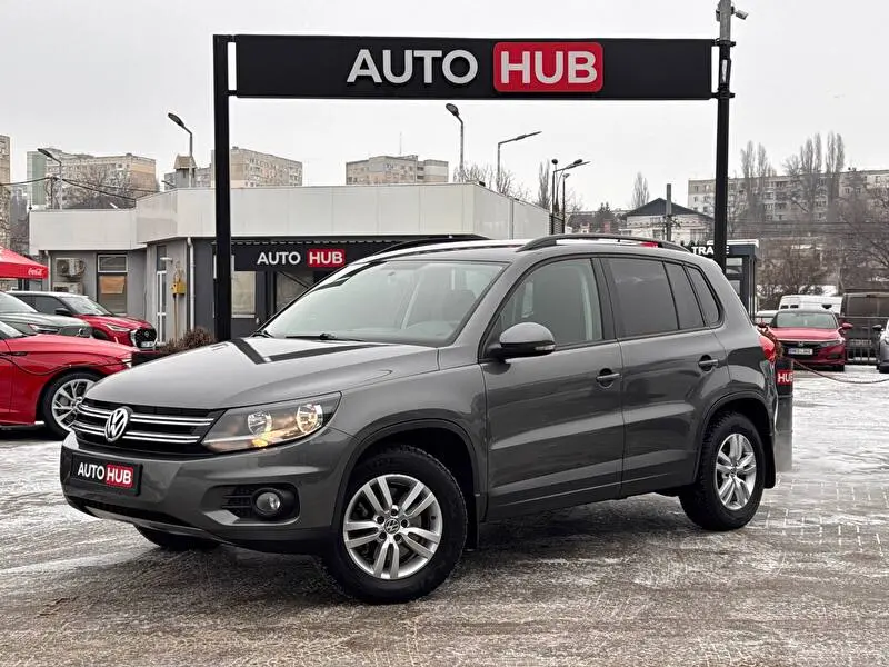 Volkswagen Tiguan 2012 фото 1