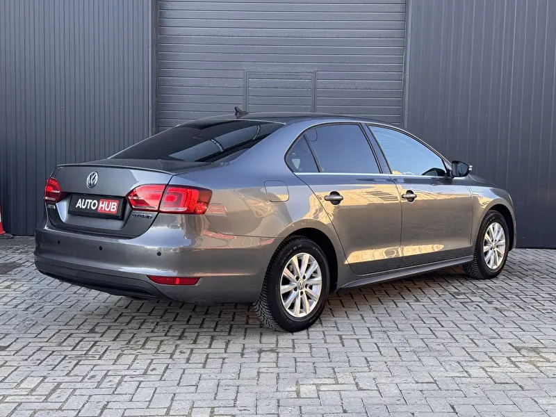 Volkswagen Jetta 2013 фото 2