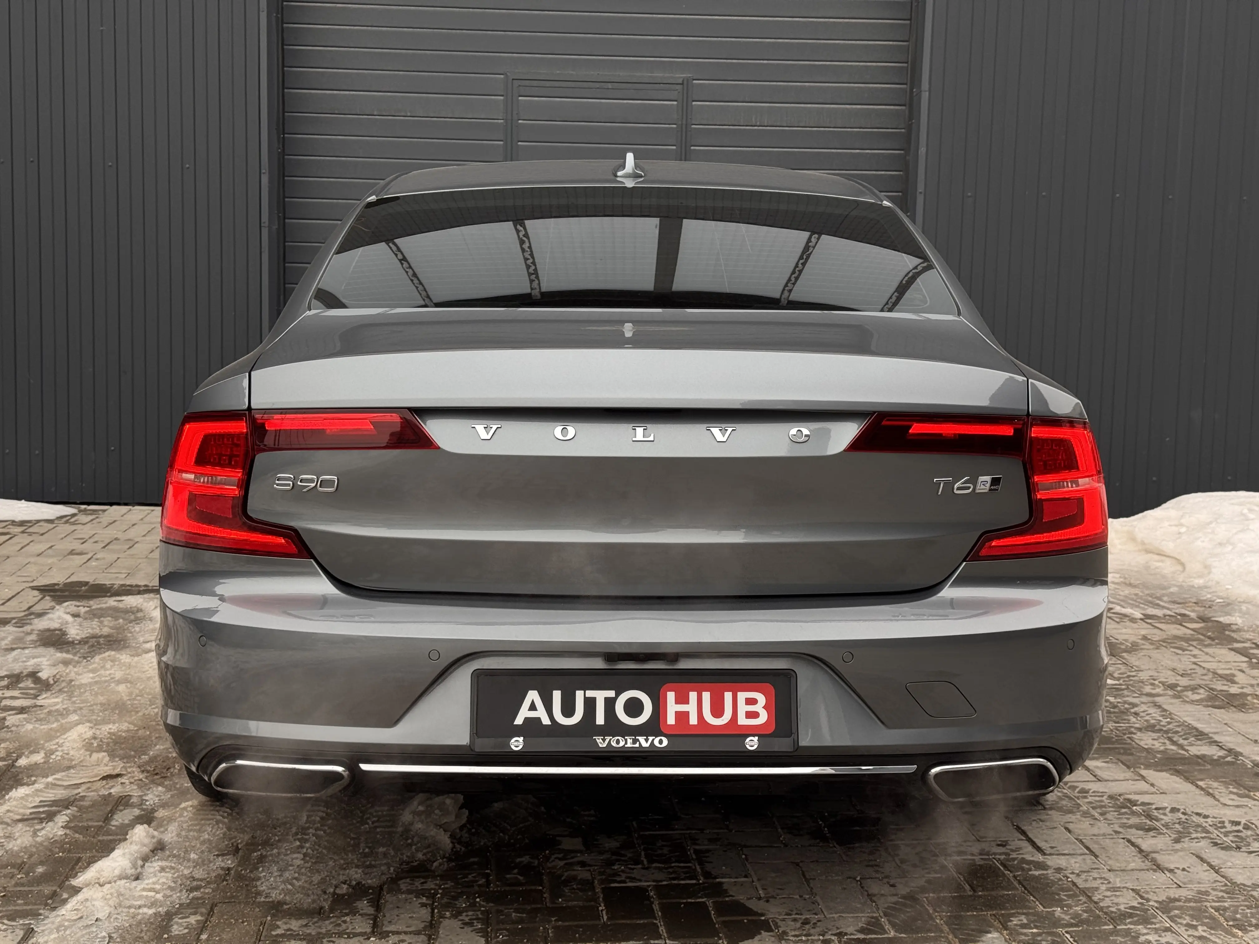 Volvo S90