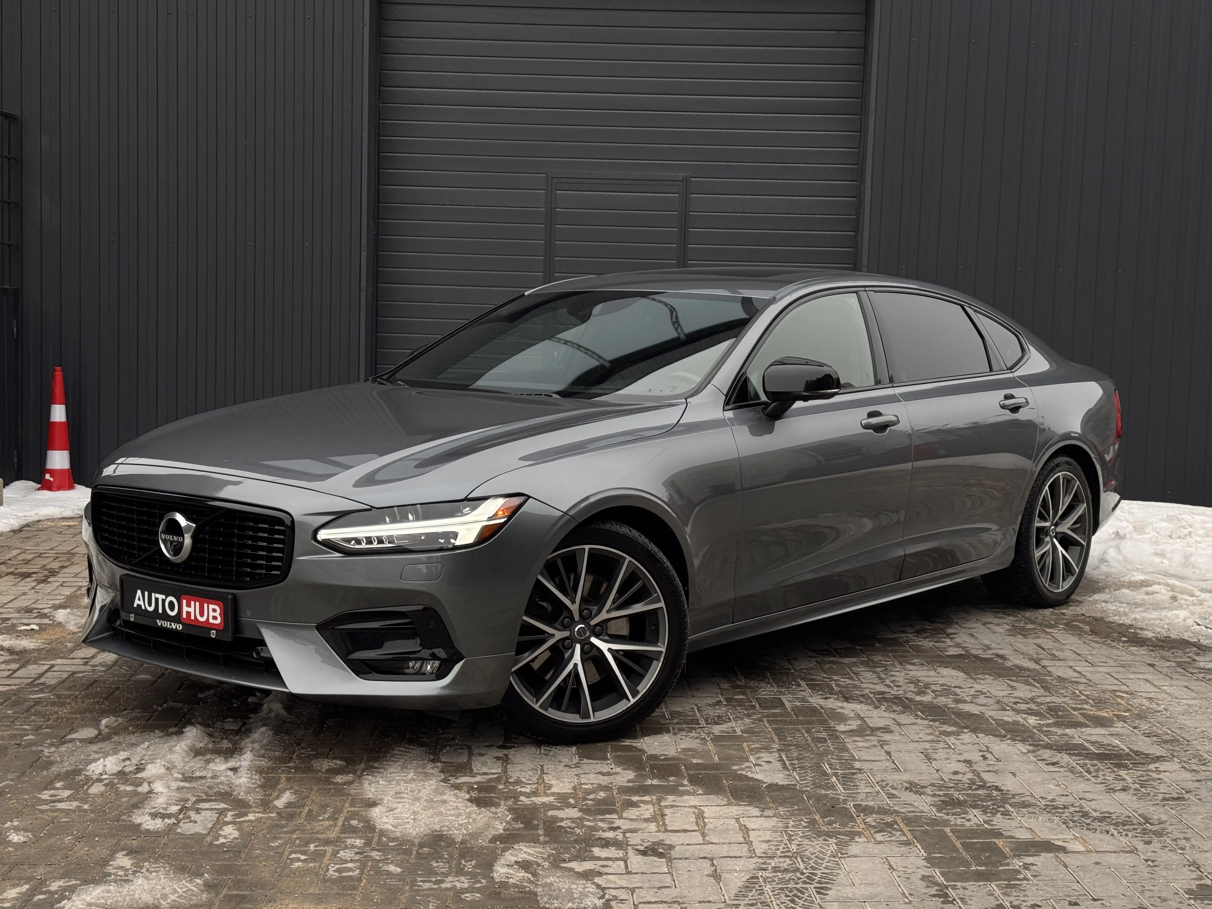Volvo S90