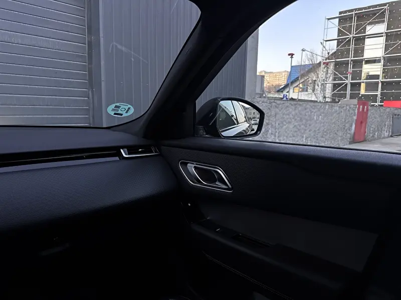Land Rover Range Rover Velar 2018 фото 12