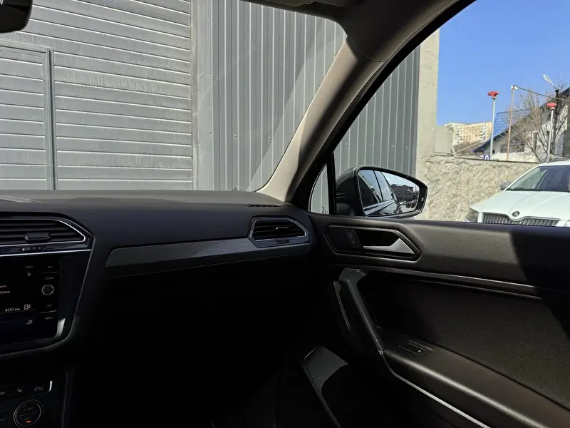 Volkswagen Tiguan 2018 фото 9