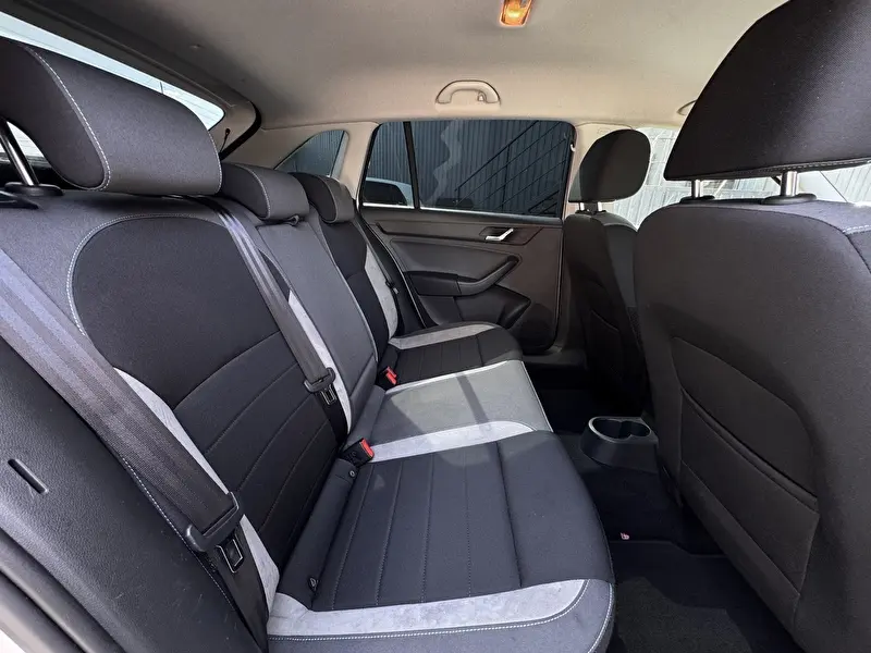 Skoda Rapid 2015 фото 11