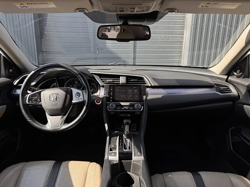 Honda Civic 2017 фото 7