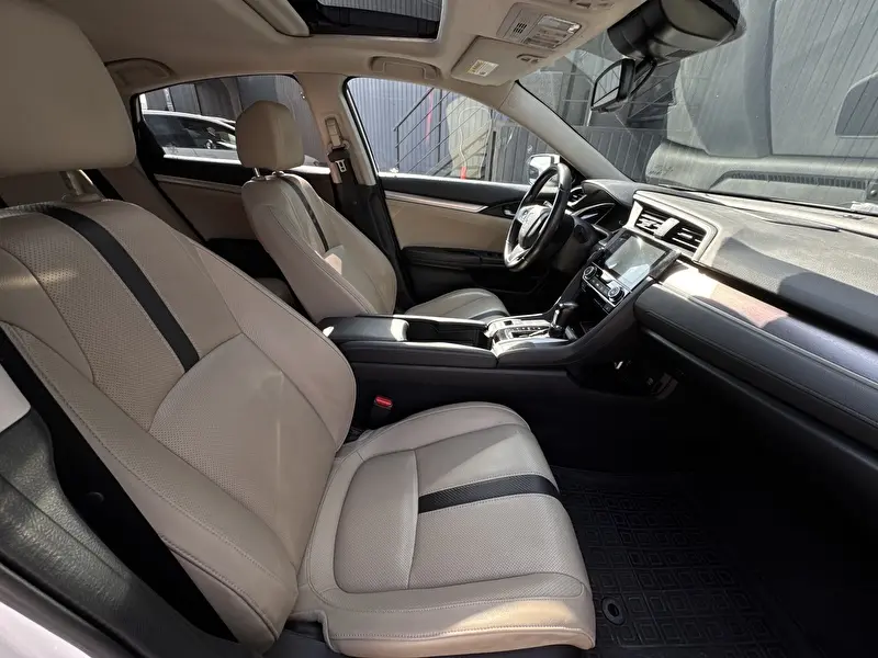 Honda Civic 2017 фото 9