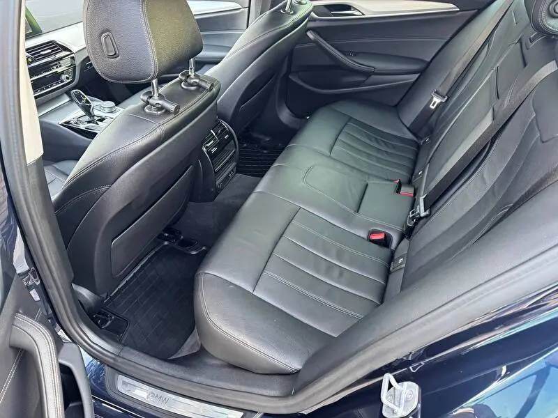 BMW 5-Series 2020 фото 10
