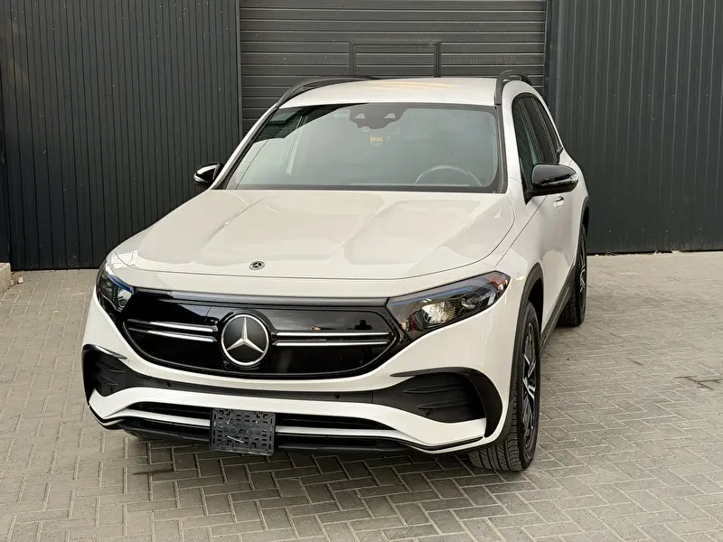 Mercedes-Benz EQB 2023 foto 2