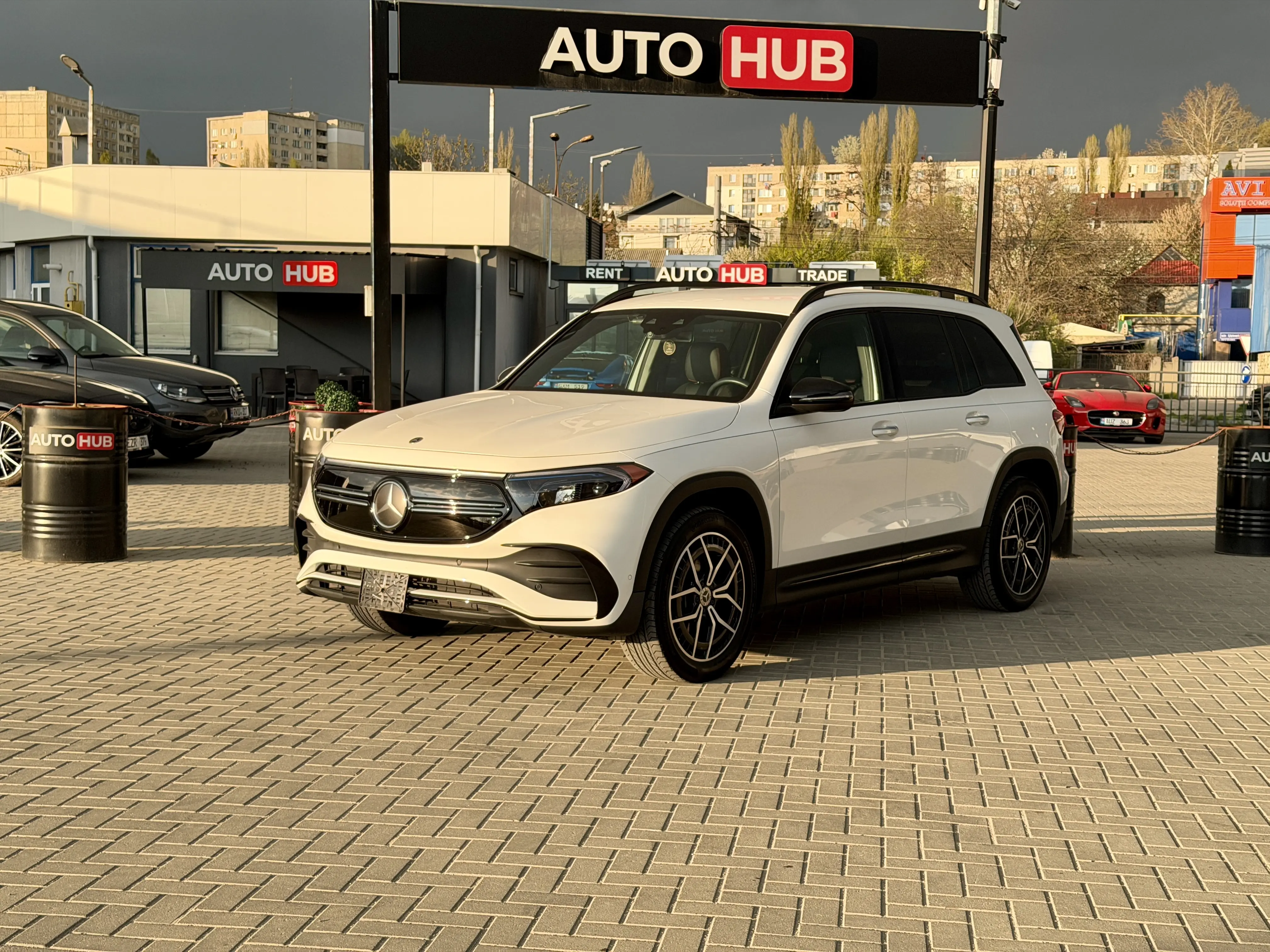 Mercedes-Benz EQB