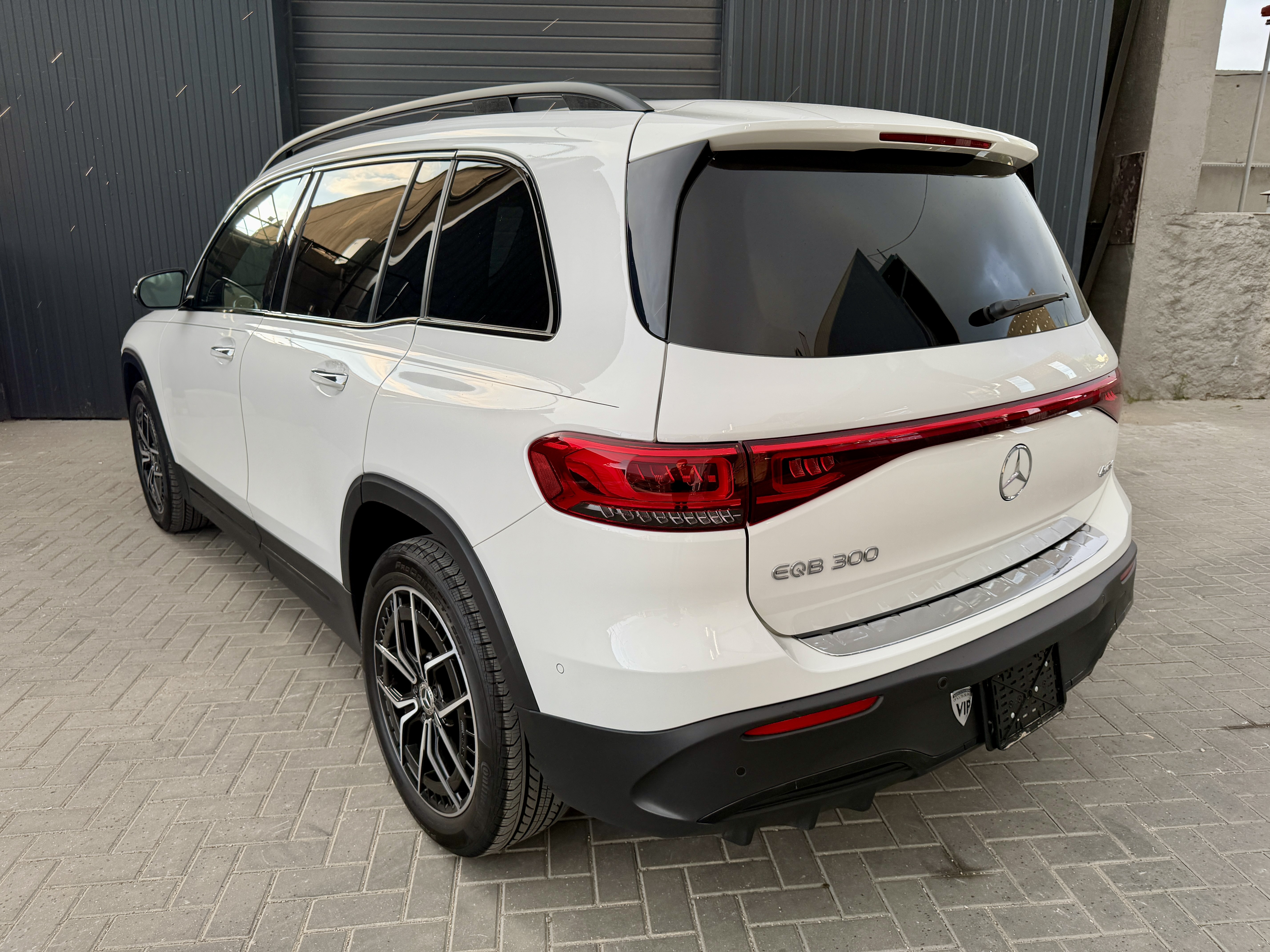 Mercedes-Benz EQB