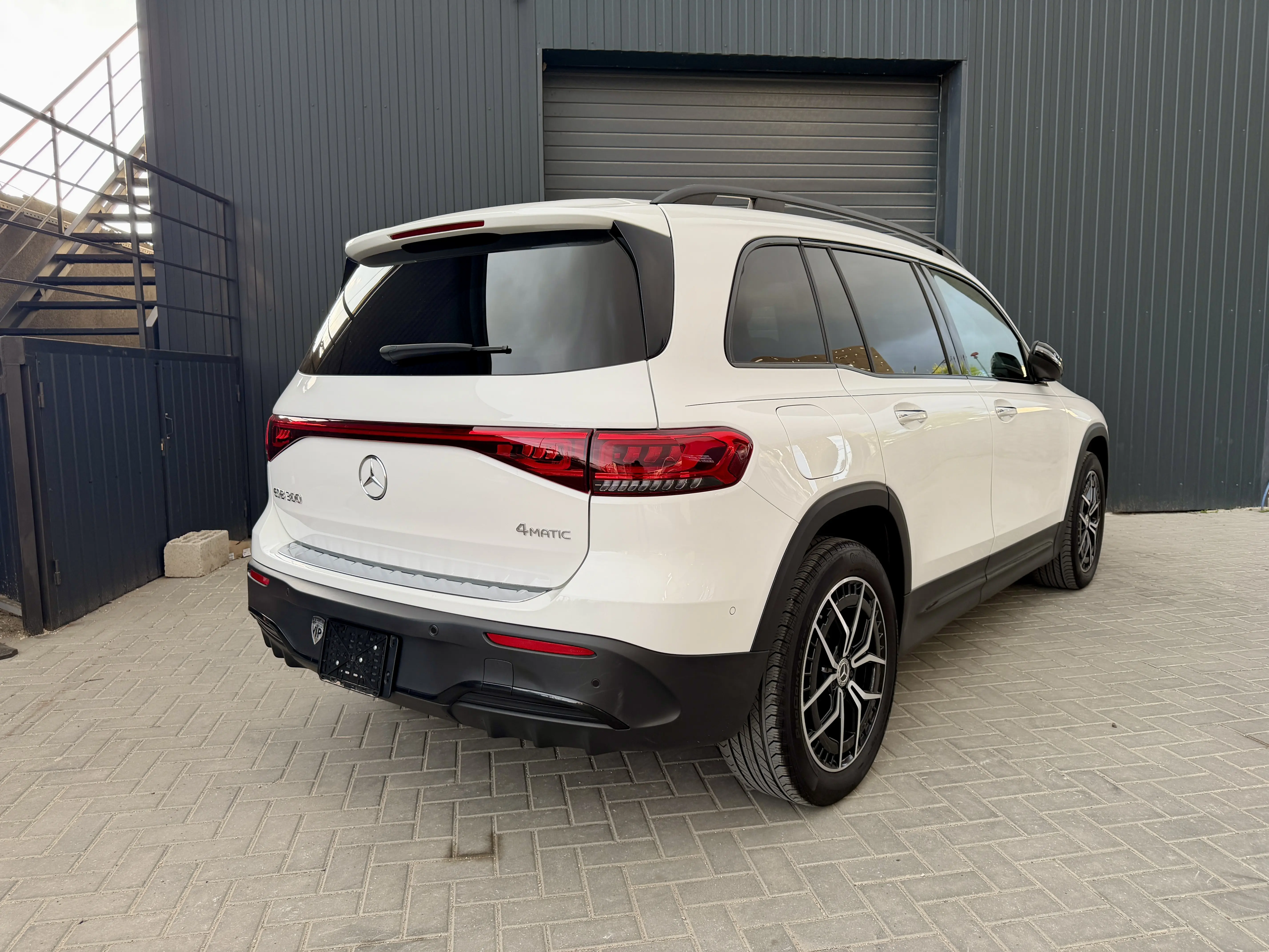 Mercedes-Benz EQB