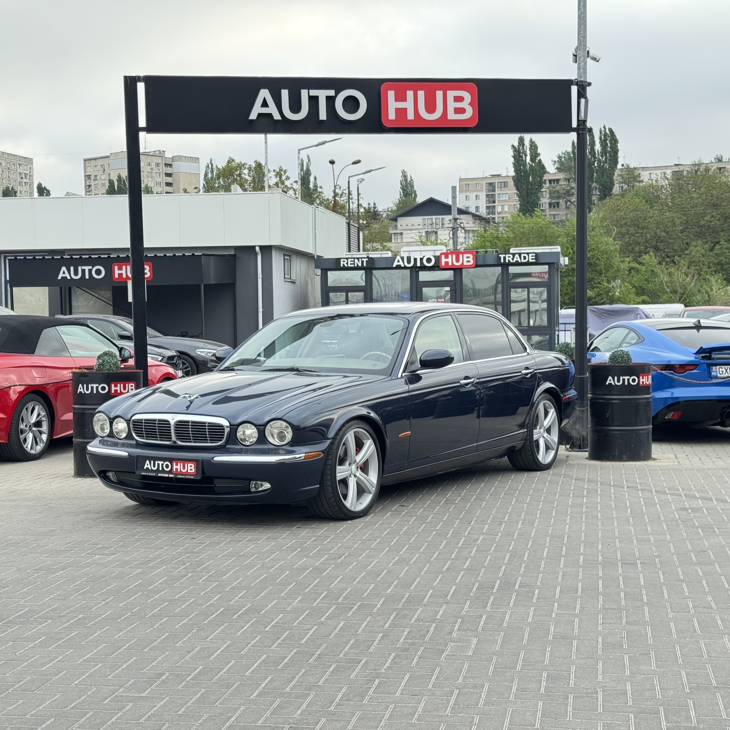 Jaguar XJ