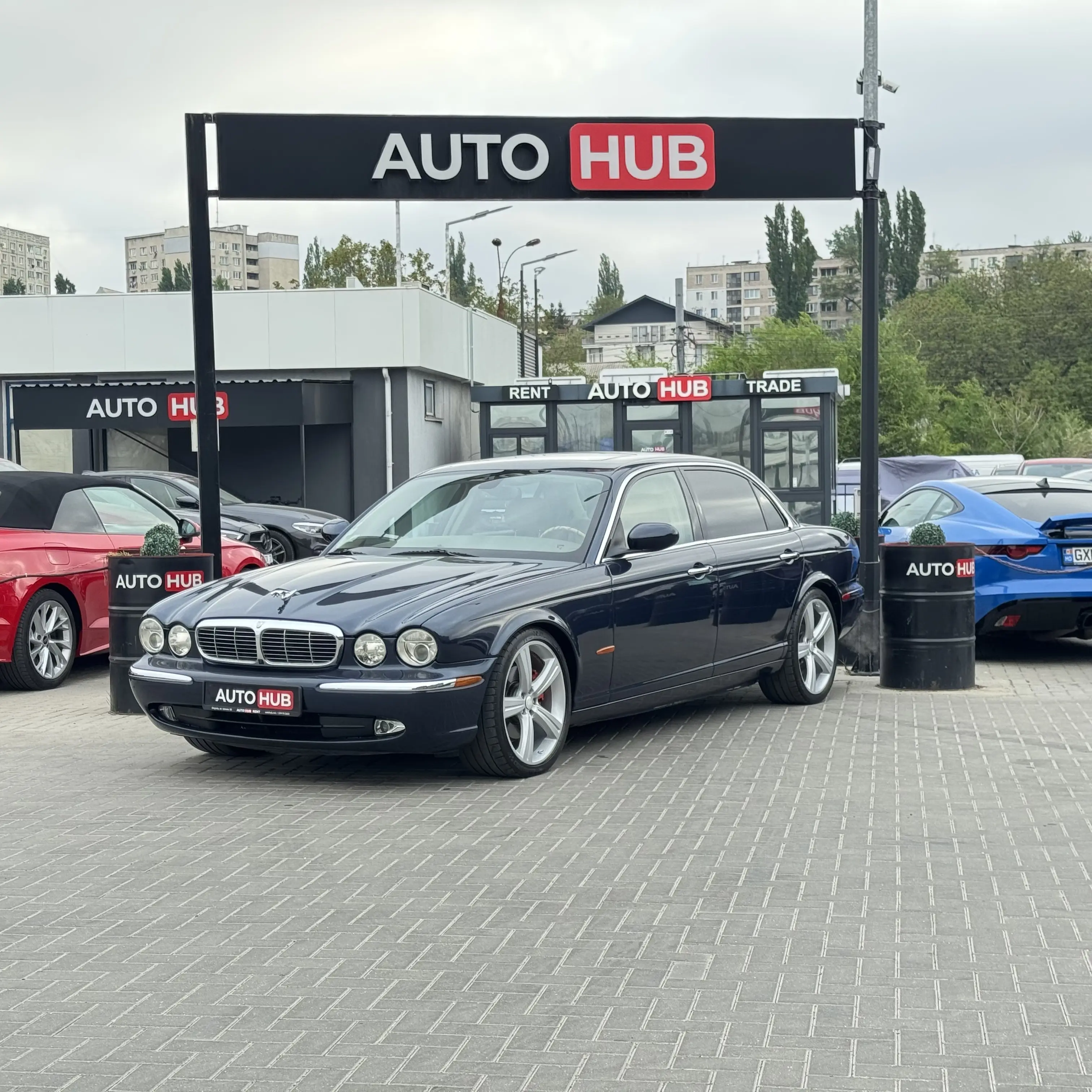 Jaguar XJ