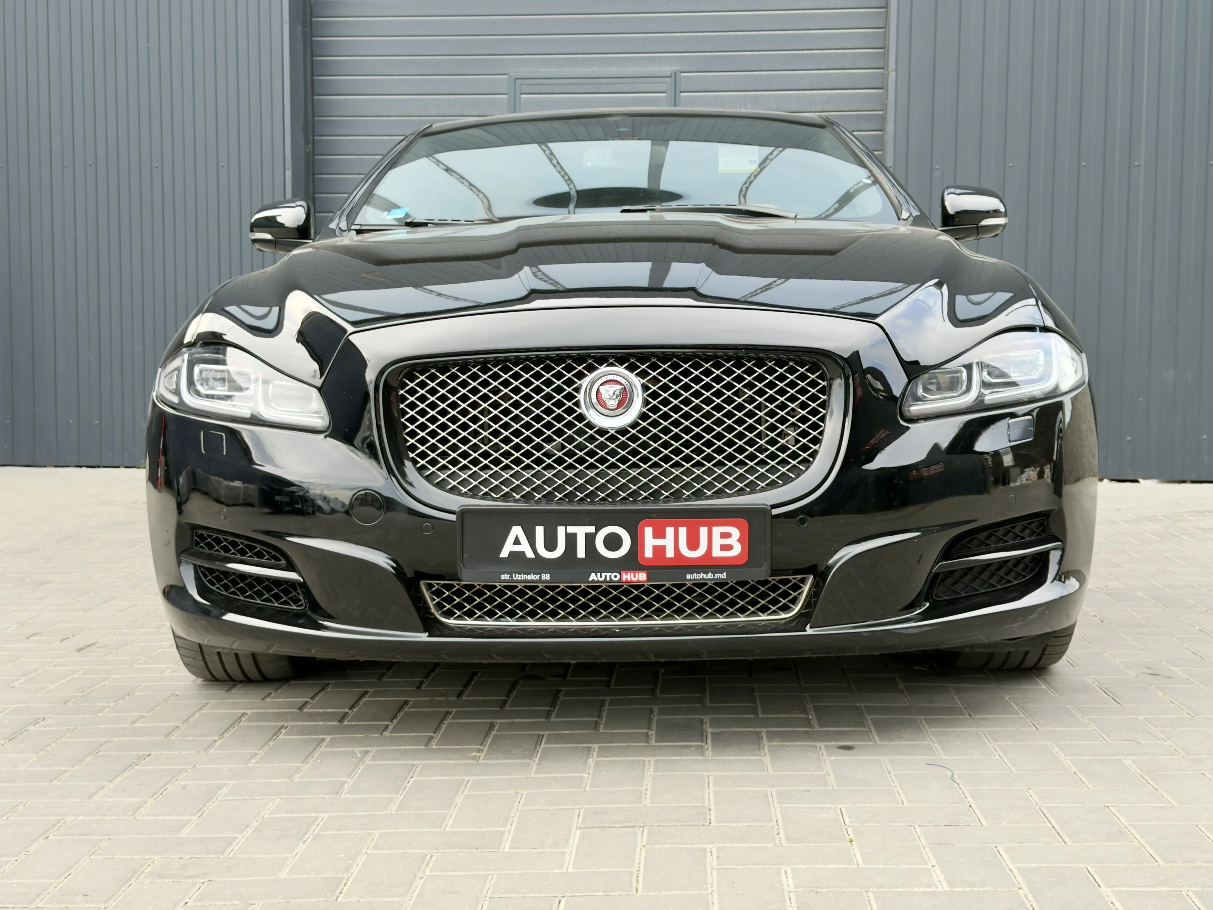 Jaguar XJ