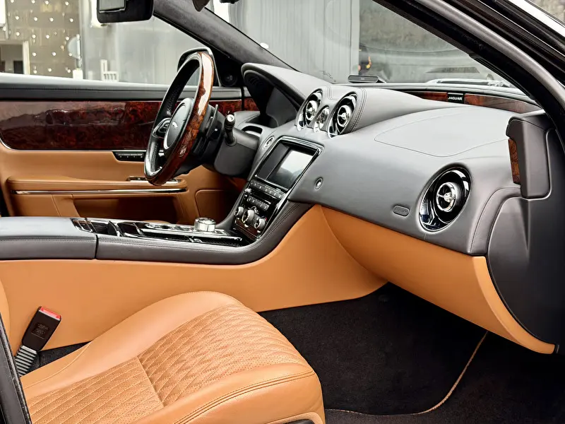 Jaguar XJ 2016 foto 10