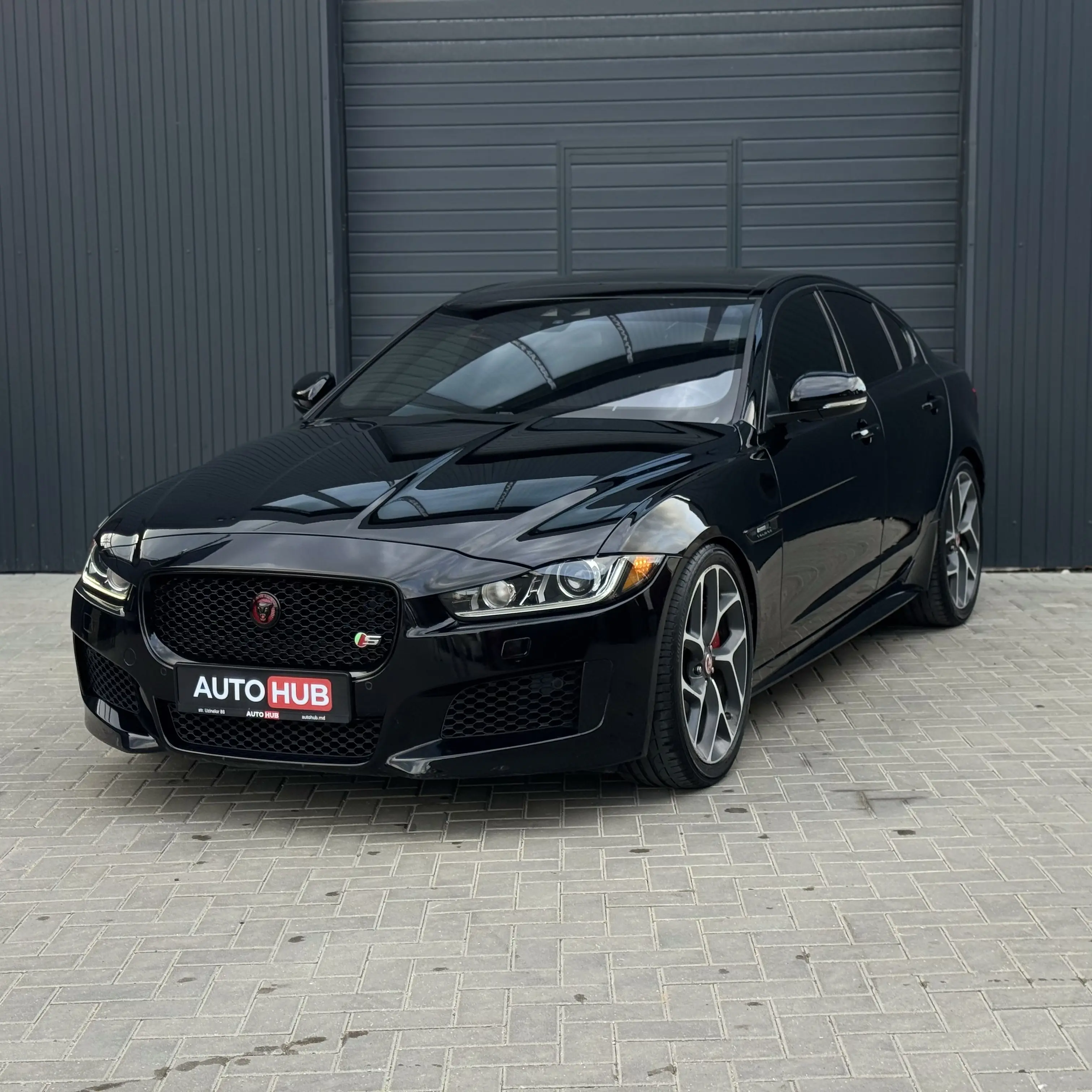 Jaguar XE