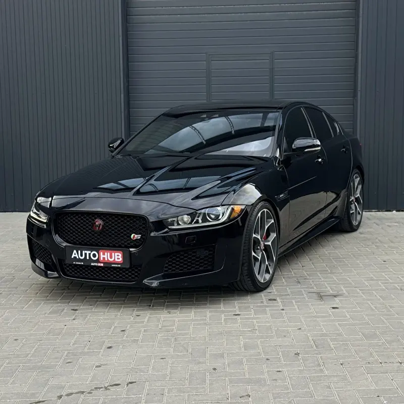 Jaguar XE