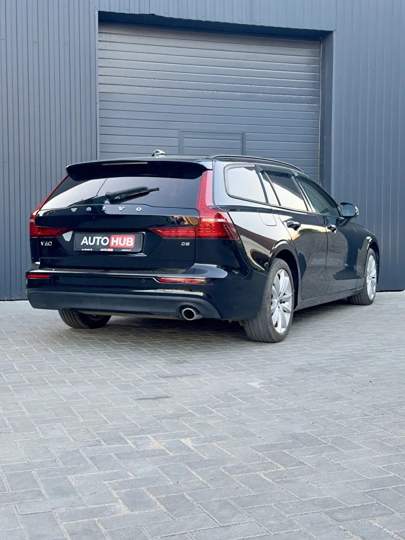 Volvo V60 2018 фото 4
