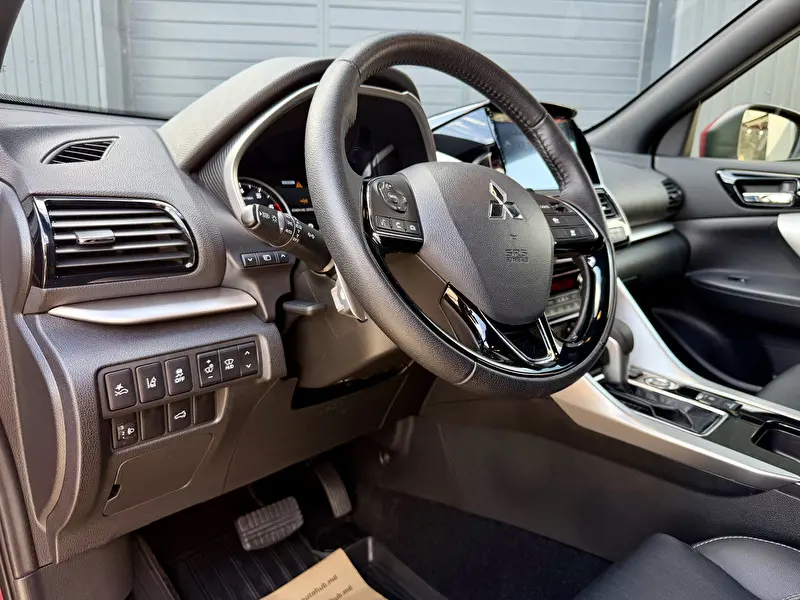 Mitsubishi Eclipse Cross 2023 фото 9