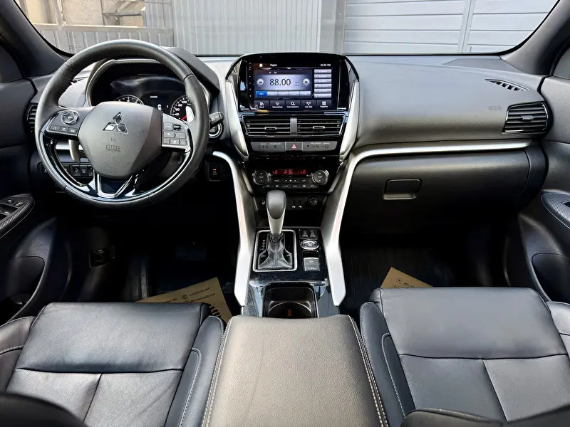 Mitsubishi Eclipse Cross 2023 фото 7