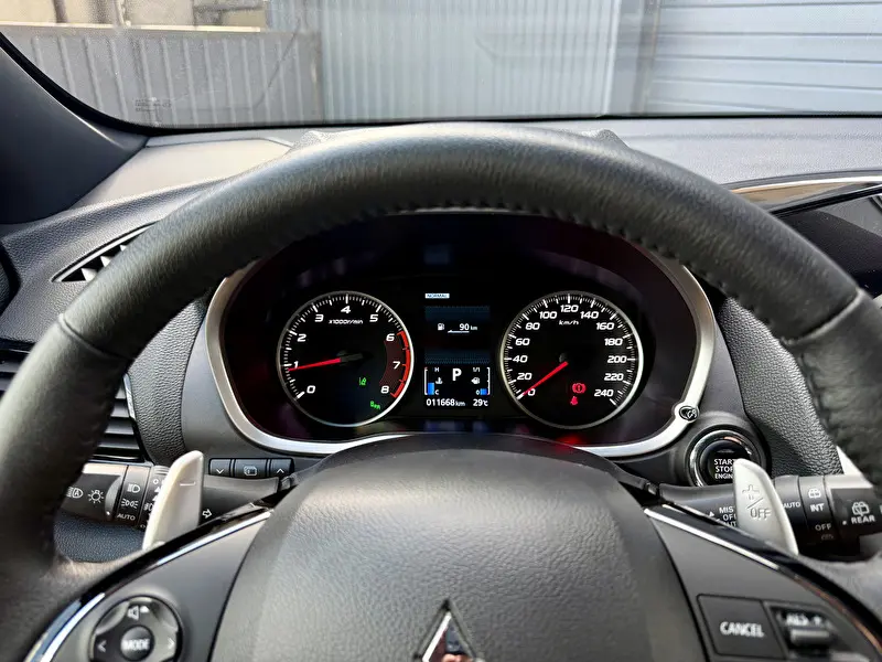 Mitsubishi Eclipse Cross 2023 фото 10