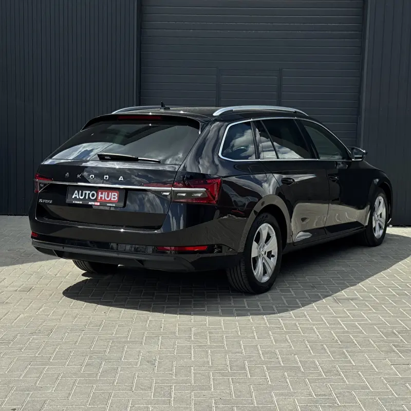Skoda Superb 2021 фото 4