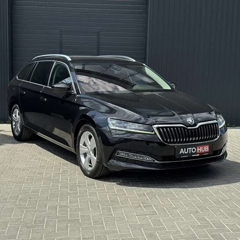 Skoda Superb 2021 фото 2