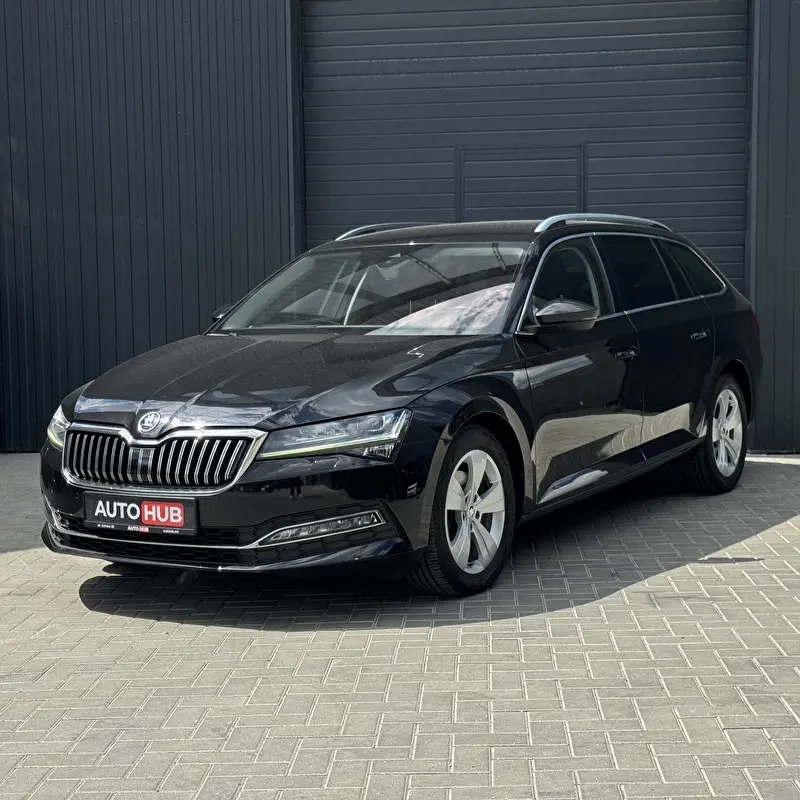 Skoda Superb 2021 фото 3