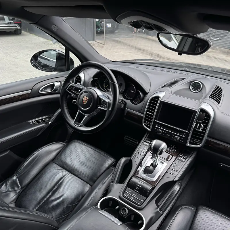 Porsche Cayenne 2015 фото 7