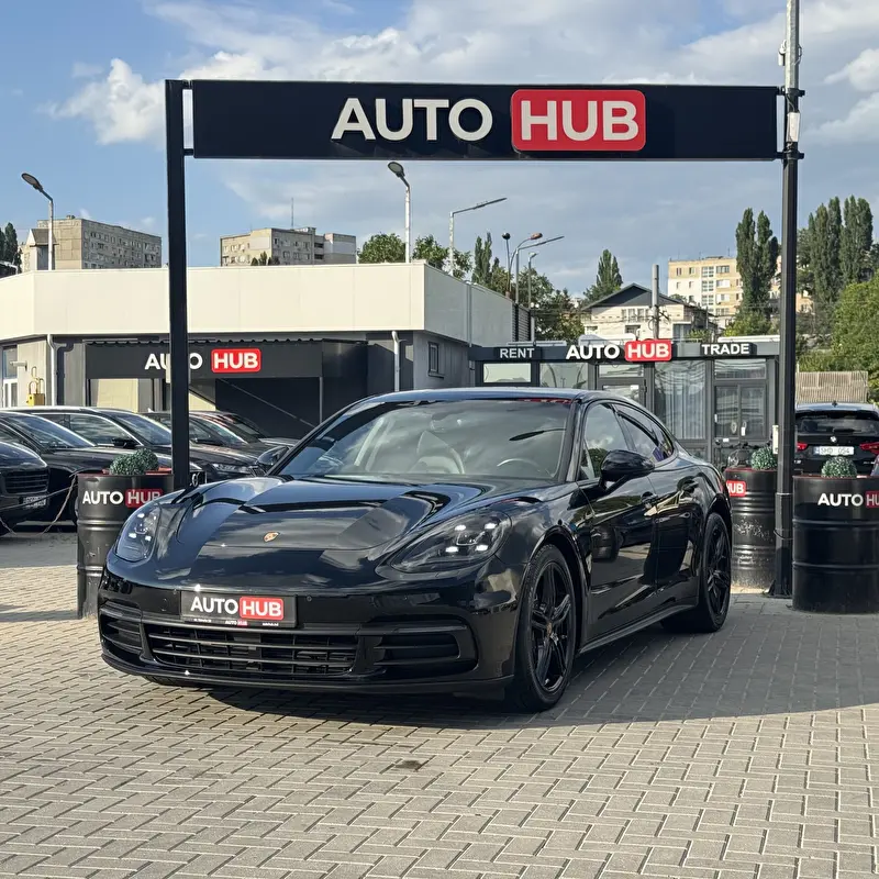 Porsche Panamera 2018 фото 1