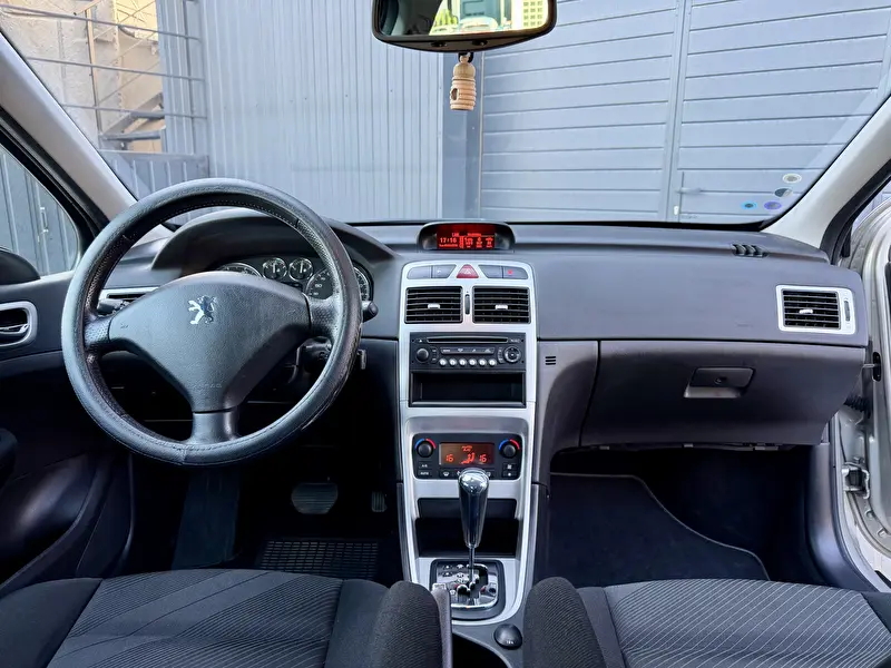 Peugeot 307 2006 photo 8