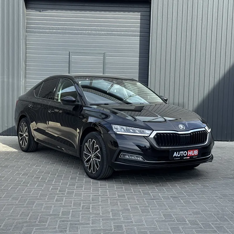 Skoda Octavia 2023 фото 2