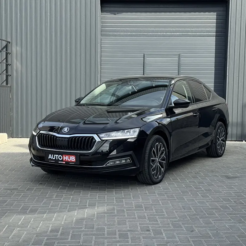 Skoda Octavia 2023 фото 3