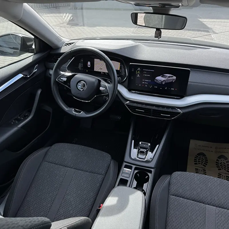 Skoda Octavia 2023 фото 7