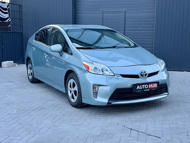 Toyota Prius 2015 фото 2