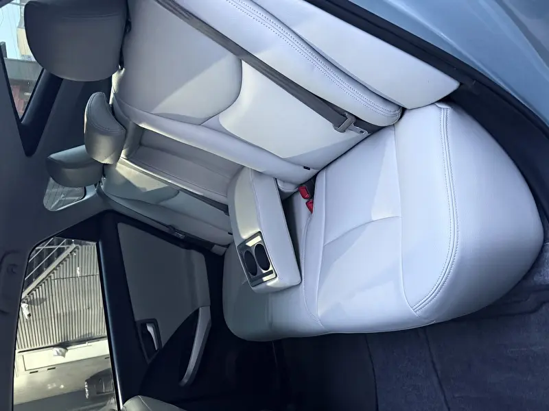 Toyota Prius 2015 фото 6