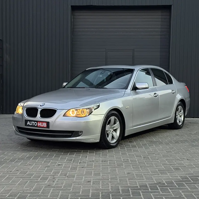 BMW 5-Series 2009 foto 3