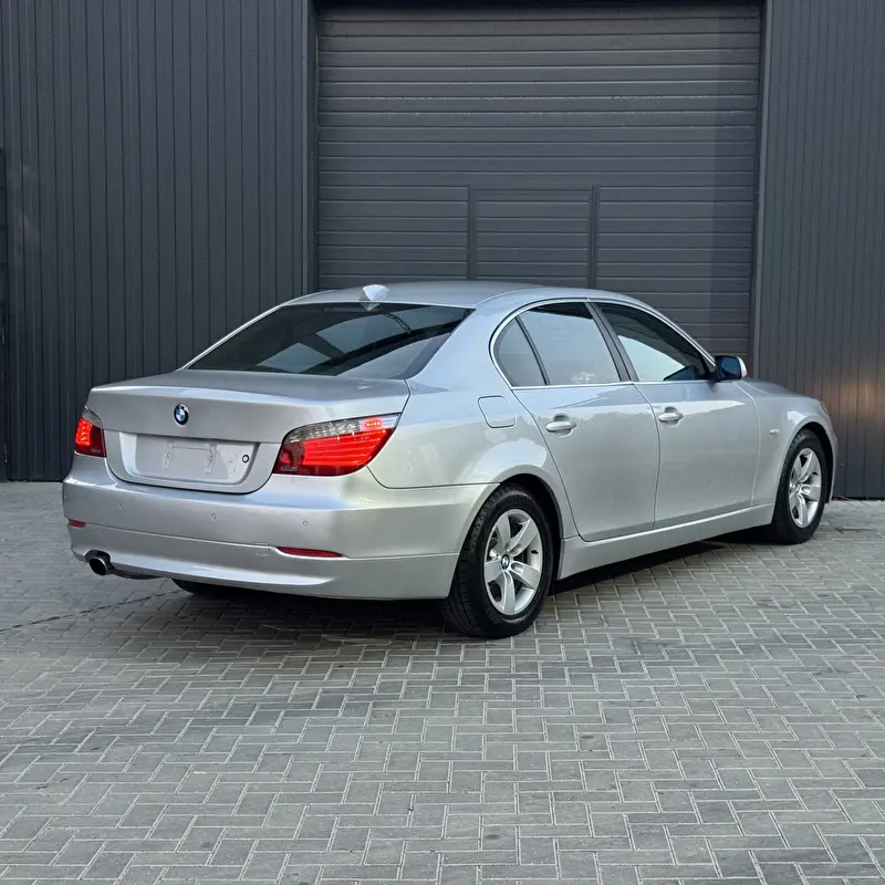 BMW 5-Series 2009 foto 5