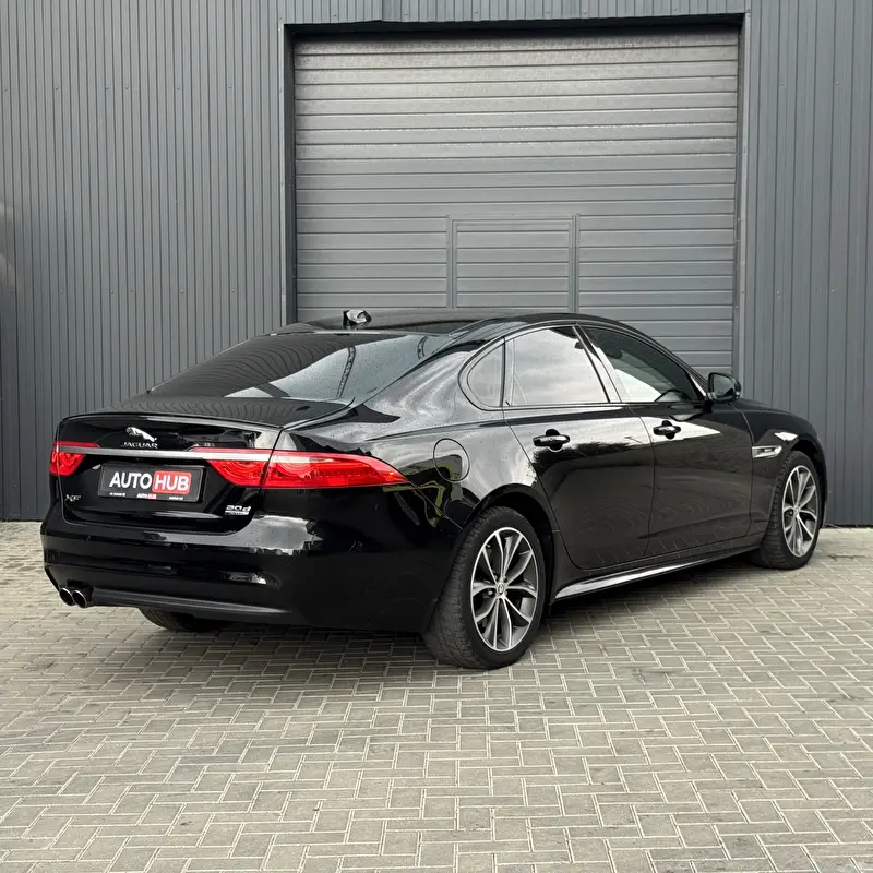 Jaguar XF 2017 фото 5