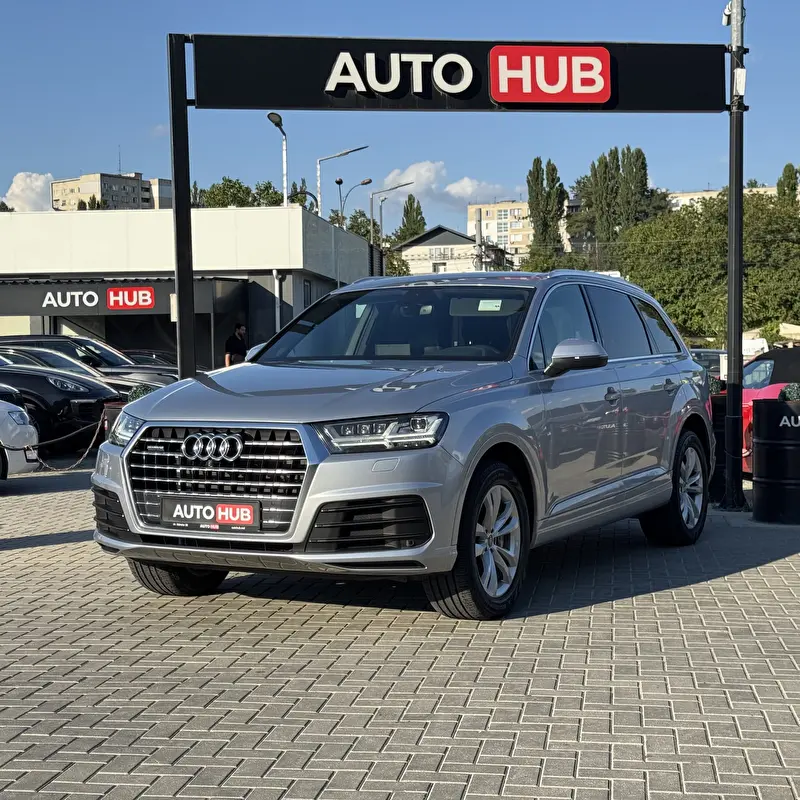 Audi Q7 2019 фото 1
