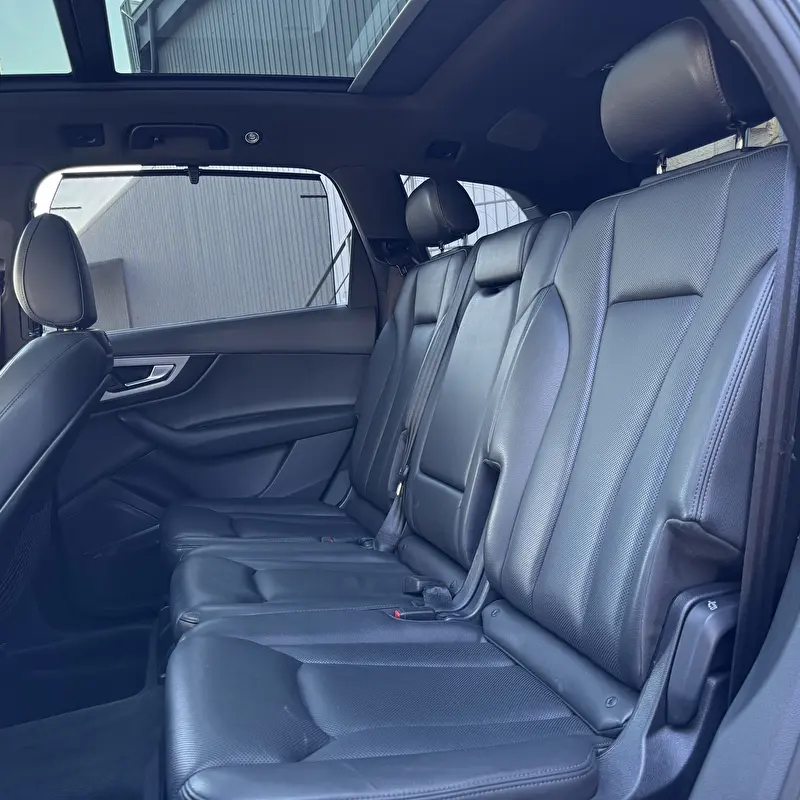 Audi Q7 2019 фото 9
