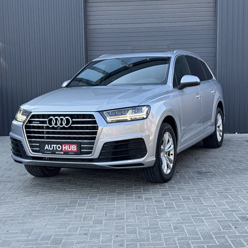 Audi Q7 2019 фото 2