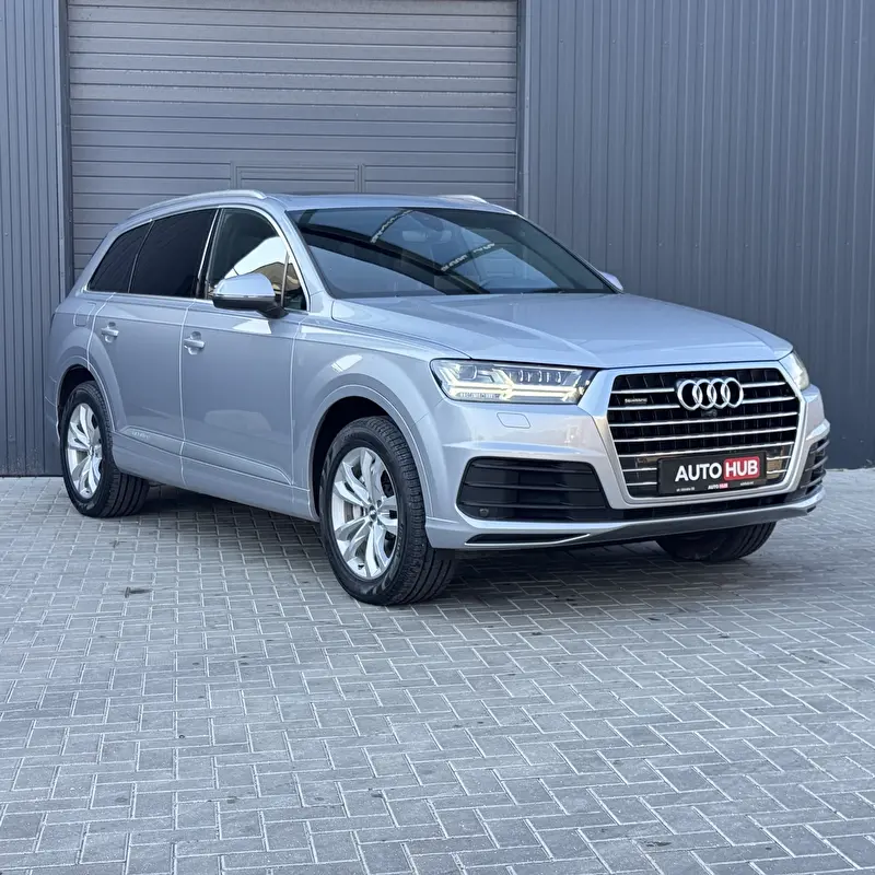 Audi Q7 2019 фото 3